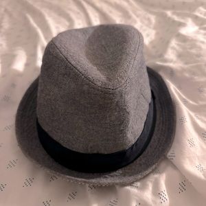 Aldo size L hat